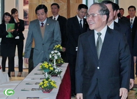 ທ່ານປະທານສະພາແຫ່ງ ຊາດເຂົ້າຮ່ວມພິທີເປີດ ສຳນັກງານພະແນກ ພົວພັນແລກປ່ຽນຫຼັກຊັບຮ່າໂນ້ຍ